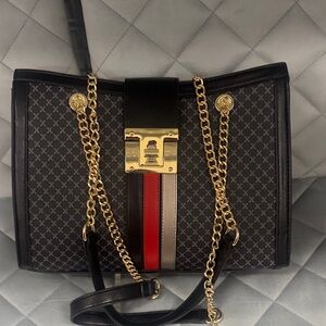 Chic Black and Red Chain Strap Shoulder Bag